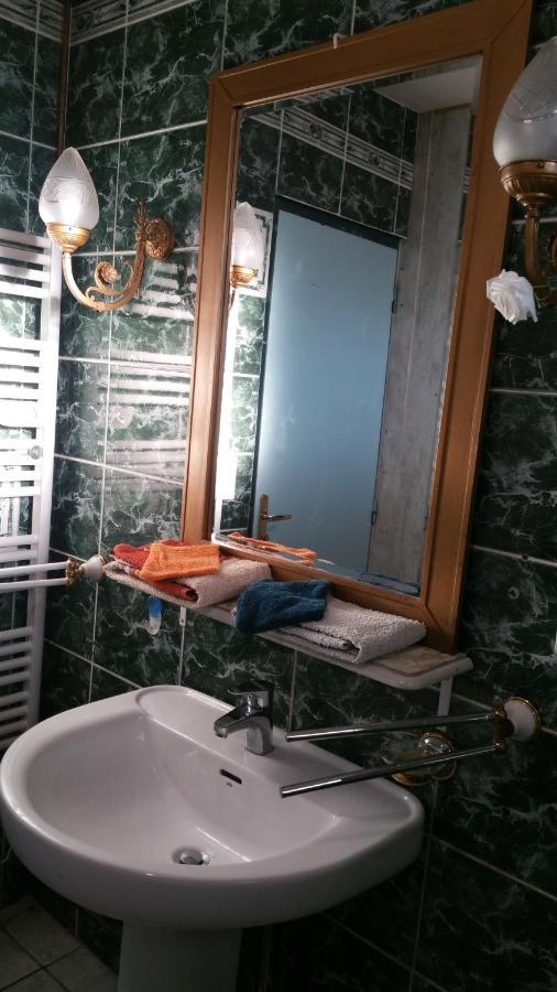 Bed and Breakfast Basse-Cour De Montin Au 256 Chemin De La Rocaille A 38510 Vezeronce Curtin Morestel Exterior foto